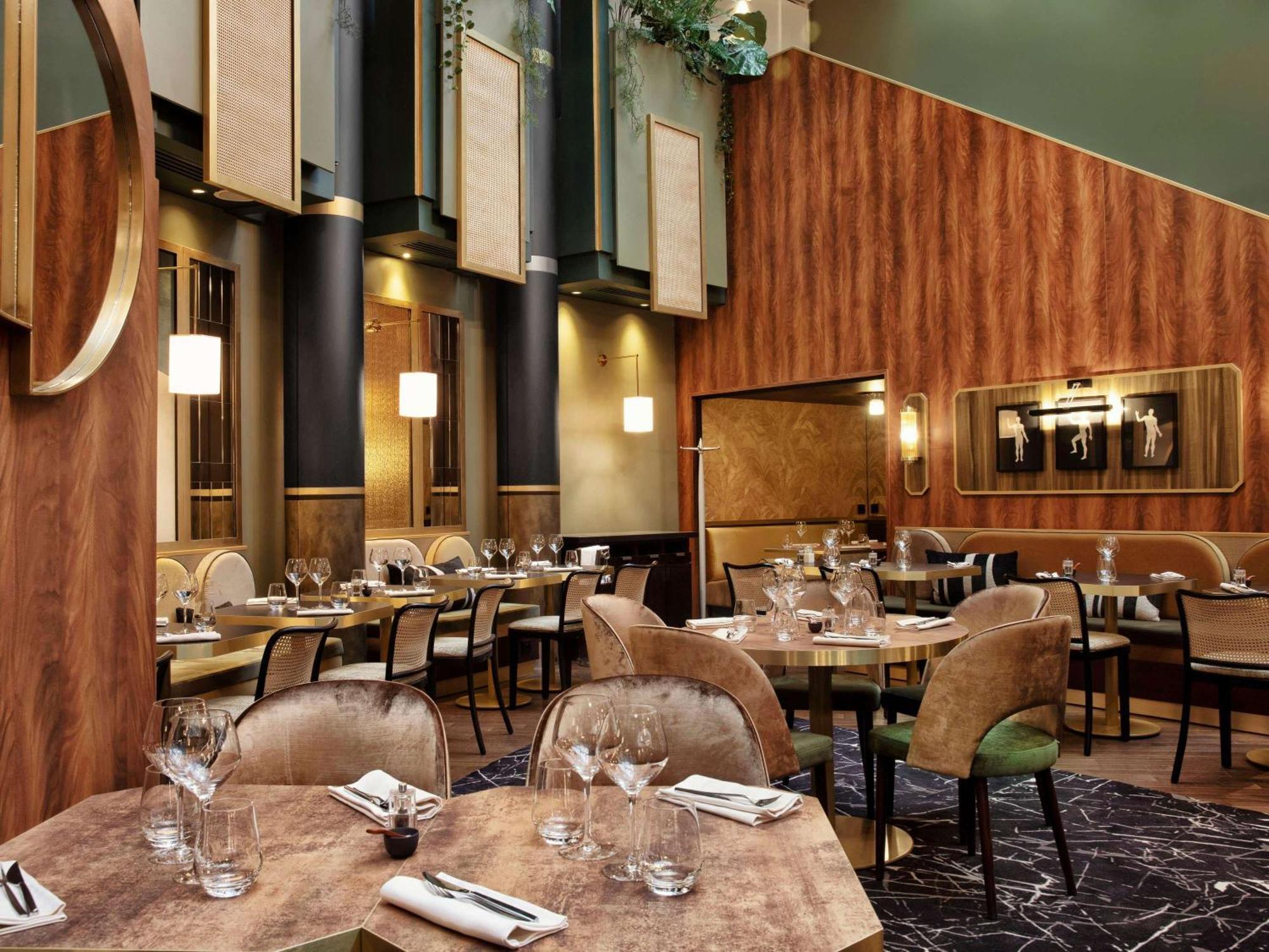 Nest Paris La Defense - Mgallery Puteaux Eksteriør bilde Restaurant L'Atelier de Joël Robuchon, Paris